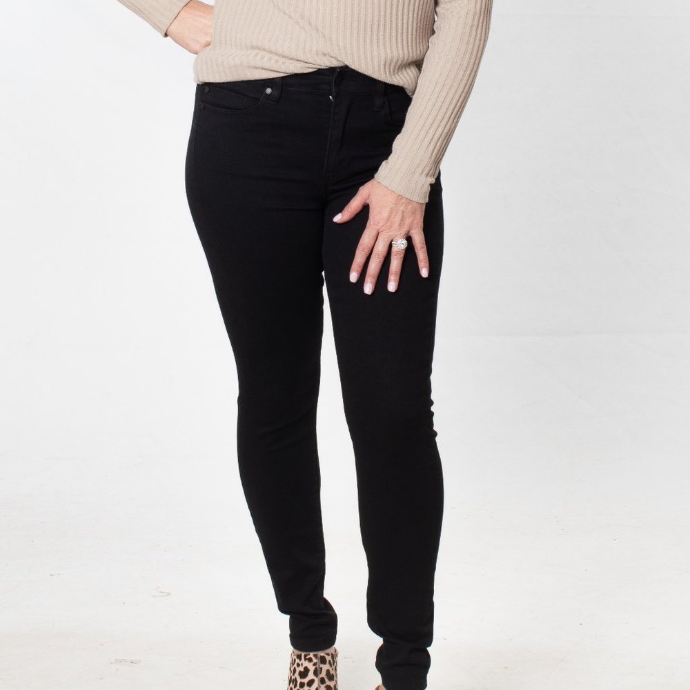 ⭐️LIVERPOOL SUSTAINABLE ABBY SKINNY JEAN